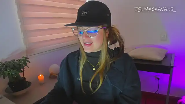 tekila   online show from March 26, 10:44 pm