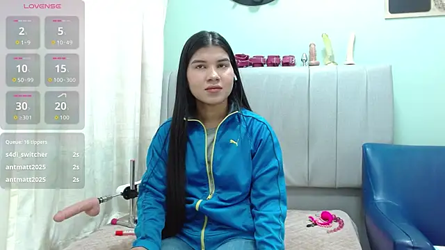 SophiaMeyerst online show from December 17, 2:32 pm