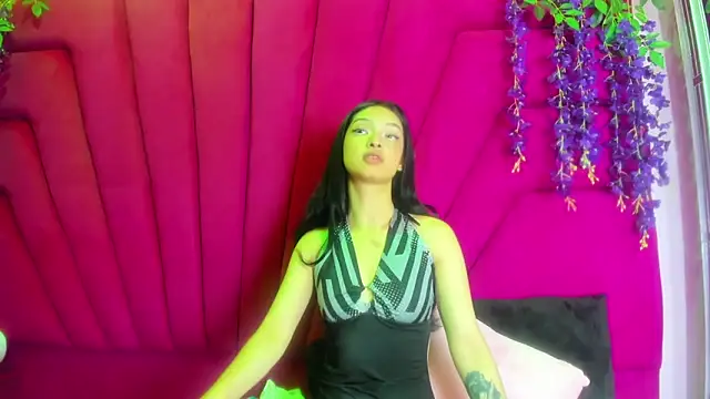 Aurora 18 online show from October 15, 2:41 pm