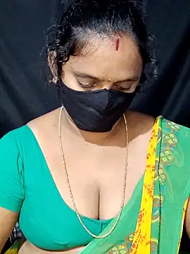 vintage-vibs online show from September 12, 6:37 pm