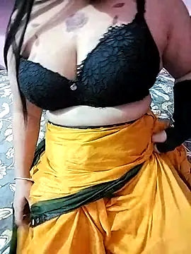 MISS QAYENAT online show from March 22, 5:41 pm