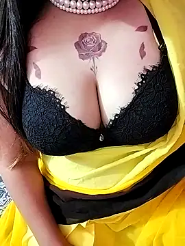 MISS QAYENAT online show from September 10, 5:35 pm