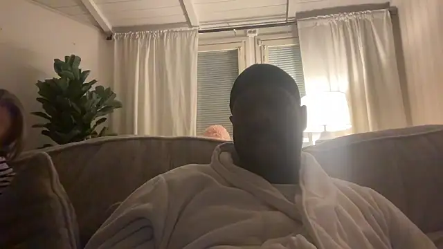 Snapshot of thewestwingxxxxx chatting on October 13, 6:10 pm thewestwingxxxxx online show from October 13, 6:10 pm