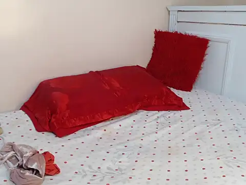 hot liser online show from December 20, 10:25 pm