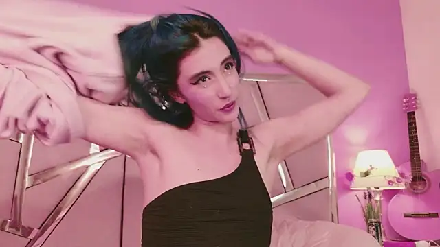 Snapshot of Lunapage chatting on October 2, 10:48 pm Lunapage online show from October 2, 10:48 pm