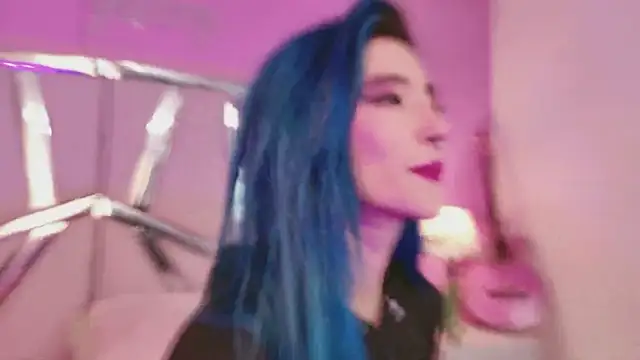 Snapshot of Lunapage chatting on October 6, 8:24 pm Lunapage online show from October 6, 8:24 pm