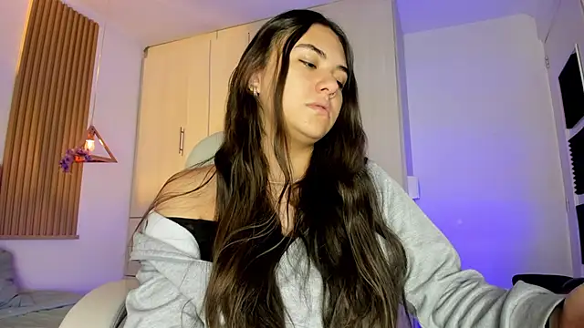 mia nevaeh online show from March 12, 8:44 pm