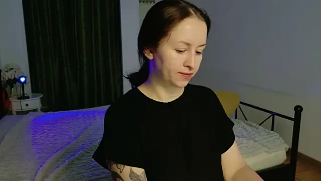 VioletCatt online show from June 9, 5:40 am