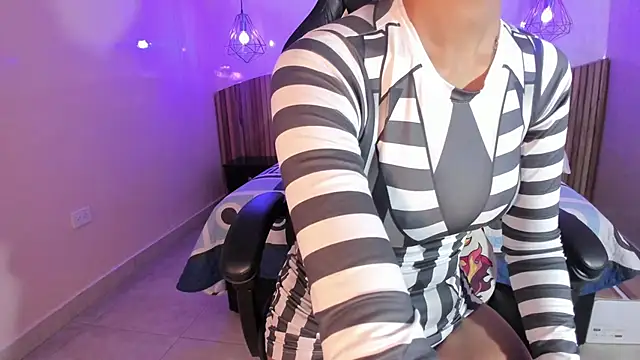 IamNayuta online show from October 3, 7:52 pm