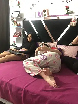 1lovelygirls online show from September 10, 1:44 pm