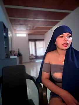 lalilamassu1 online show from September 18, 7:23 pm