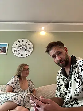 Curvyloveandhim online show from July 27, 12:35 pm