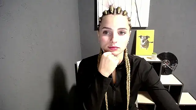 lady olivia  online show from October 10, 1:27 pm