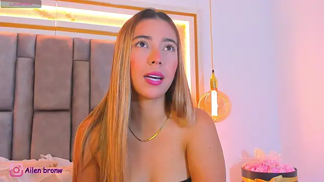 elianabrown online show from October 7, 8:46 pm