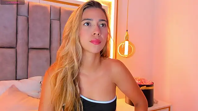 elianabrown online show from May 21, 1:03 am