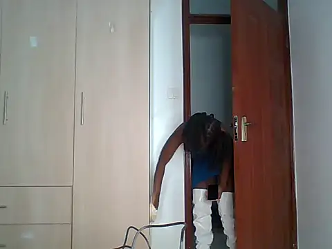 Snapshot of Oliviia_ chatting on September 21, 6:28 pm Oliviia  online show from September 21, 6:28 pm