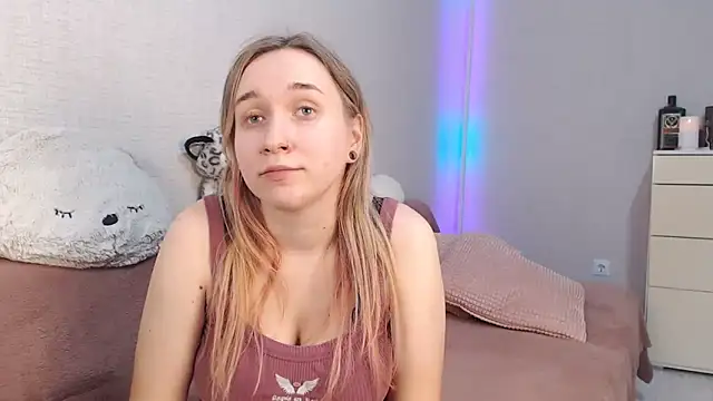 lovely hayley online show from November 14, 10:10 pm