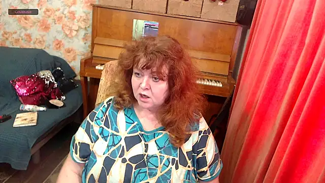 RoseRed69 online show from December 18, 6:07 am