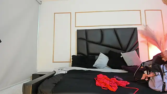 AnastasiaTaylor  online show from March 22, 8:15 pm