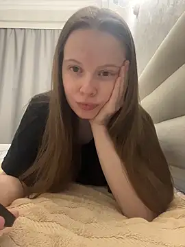 wrenlie online show from November 18, 7:59 pm