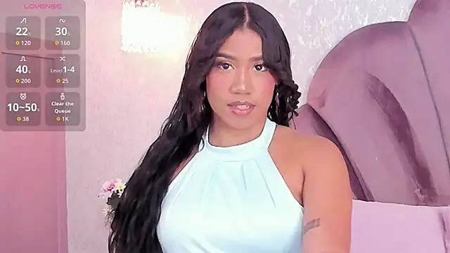 Snapshot of Salome_Diaz_ chatting on October 27, 3:35 am Salome Diaz  online show from October 27, 3:35 am
