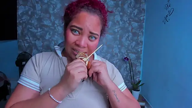 AngelaCoffee online show from March 6, 11:11 pm