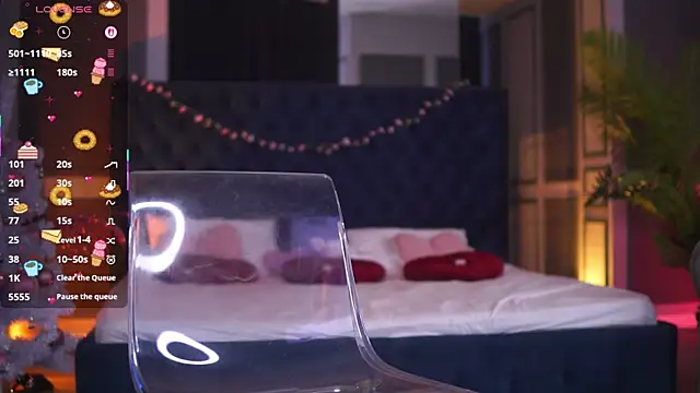 MissKiarra online show from December 21, 6:06 am