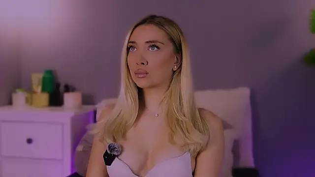 Jessielle online show from December 3, 7:22 am