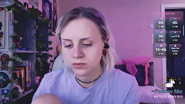 NaniMoore online show from March 28, 8:19 pm