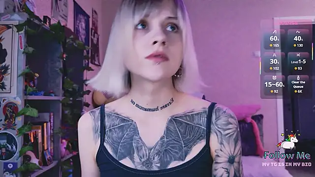 NaniMoore online show from April 12, 8:11 pm