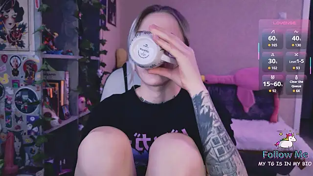 NaniMoore online show from March 12, 8:11 pm