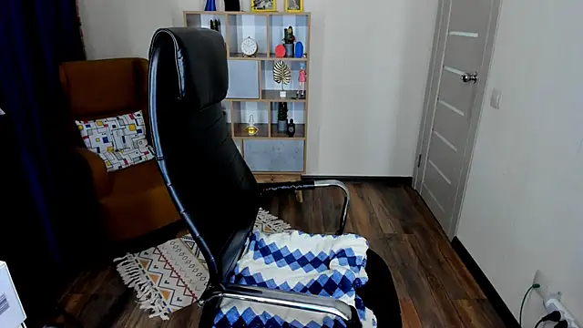 FrancescaCollins online show from October 16, 3:36 pm