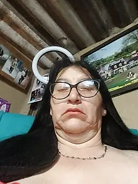 clarita 01 online show from November 20, 10:49 am