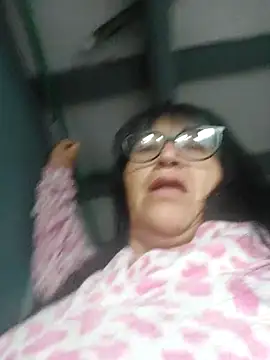 clarita 01 online show from December 4, 12:51 pm