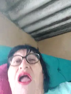 clarita 01 online show from October 29, 11:58 am