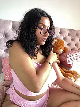 Indianbutter11 online show from November 10, 7:14 am