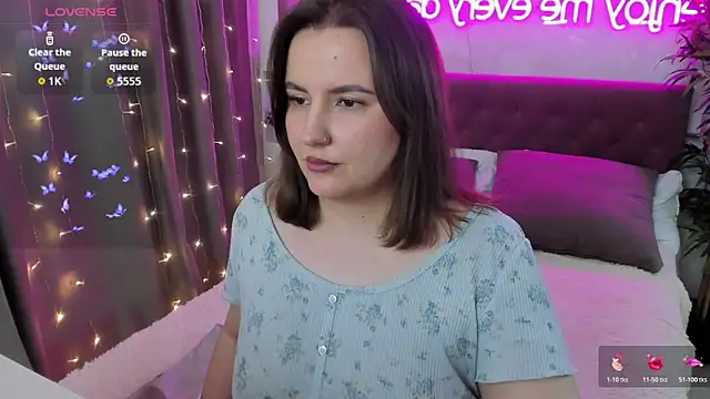 FeralPeach online show from December 14, 8:53 am