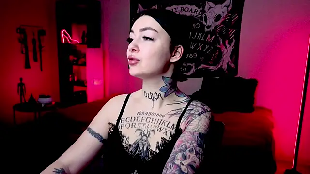 Magic Allie online show from April 5, 7:46 pm