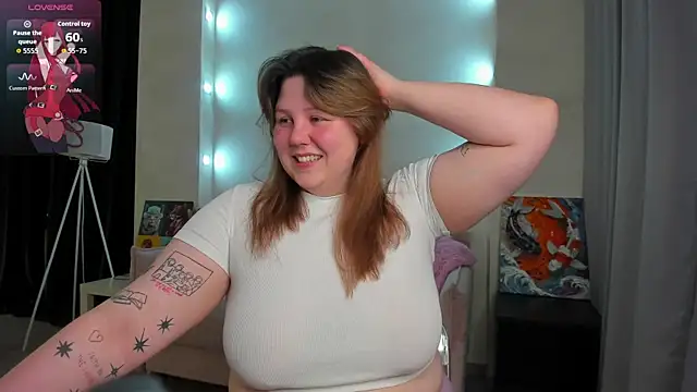 Ruth Oliver online show from March 19, 1:10 am