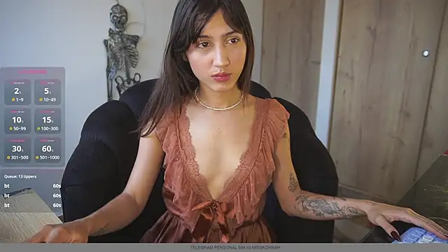 Snapshot of Littlegoddessx chatting on October 22, 9:42 pm Littlegoddessx online show from October 22, 9:42 pm