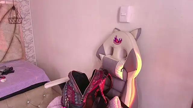 Queen perla  online show from November 29, 12:31 pm