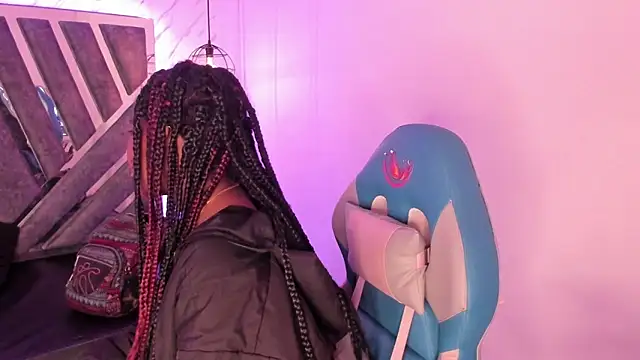 Queen perla  online show from September 12, 6:04 pm