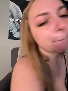 pink8ty online show from October 3, 11:10 pm