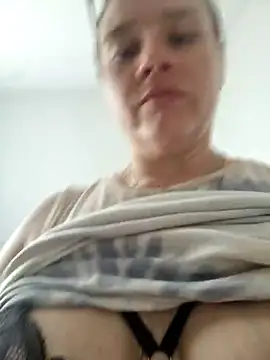 Off the Lesh online show from November 3, 3:32 am