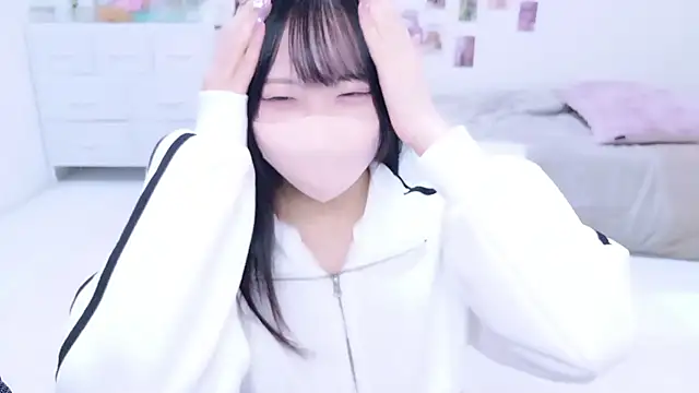 Snapshot of Suzu_ch_xx chatting on October 19, 1:13 pm Suzu ch xx online show from October 19, 1:13 pm
