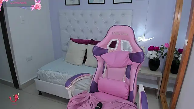 kitty kayo online show from September 25, 3:49 am