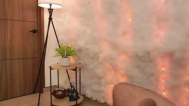 Hot Couple666 online show from April 7, 5:59 pm