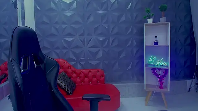 Cristal War online show from January 18, 12:07 am