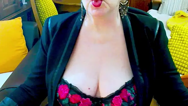 GattonaBiondona online show from January 18, 4:03 pm