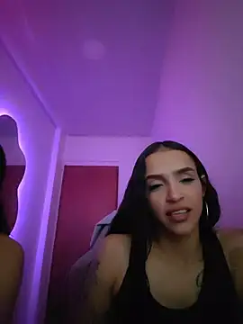RoomExotic11 online show from June 10, 11:42 am
